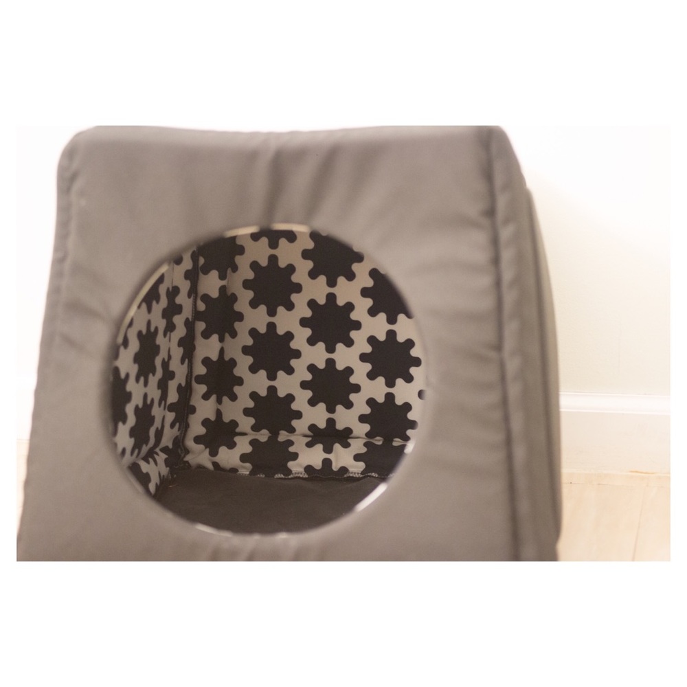 Dog/cat bed cave - Picture 2 of 3